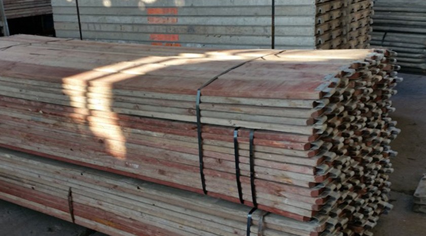 Bordbrett für Längsseite Holz, 4,14m x 0,15m